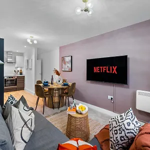 Apartment 1-bedroom Luxurious, Centre, Cosy & Stunning In Southampton, Sleeps 4, Summer Special Offer! - By Blue Puffin, Southampton